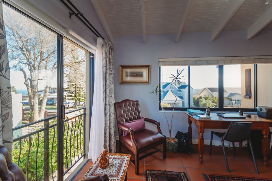3 Bedroom Property for Sale in Herolds Bay Western Cape